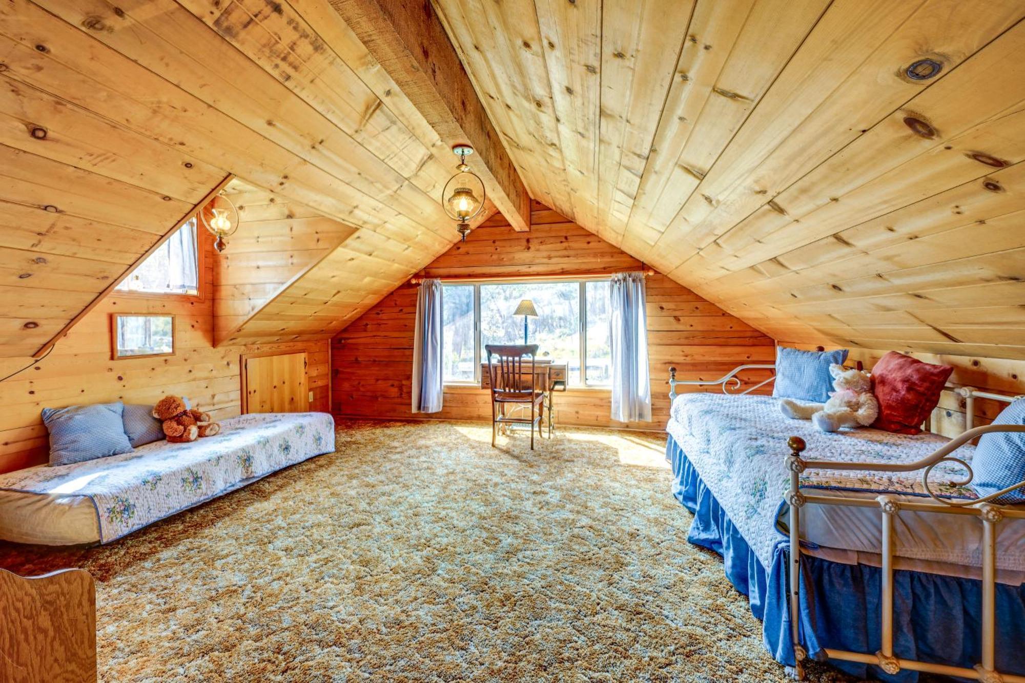 Cozy Family-Friendly Badger Retreat With Fireplace! Екстериор снимка