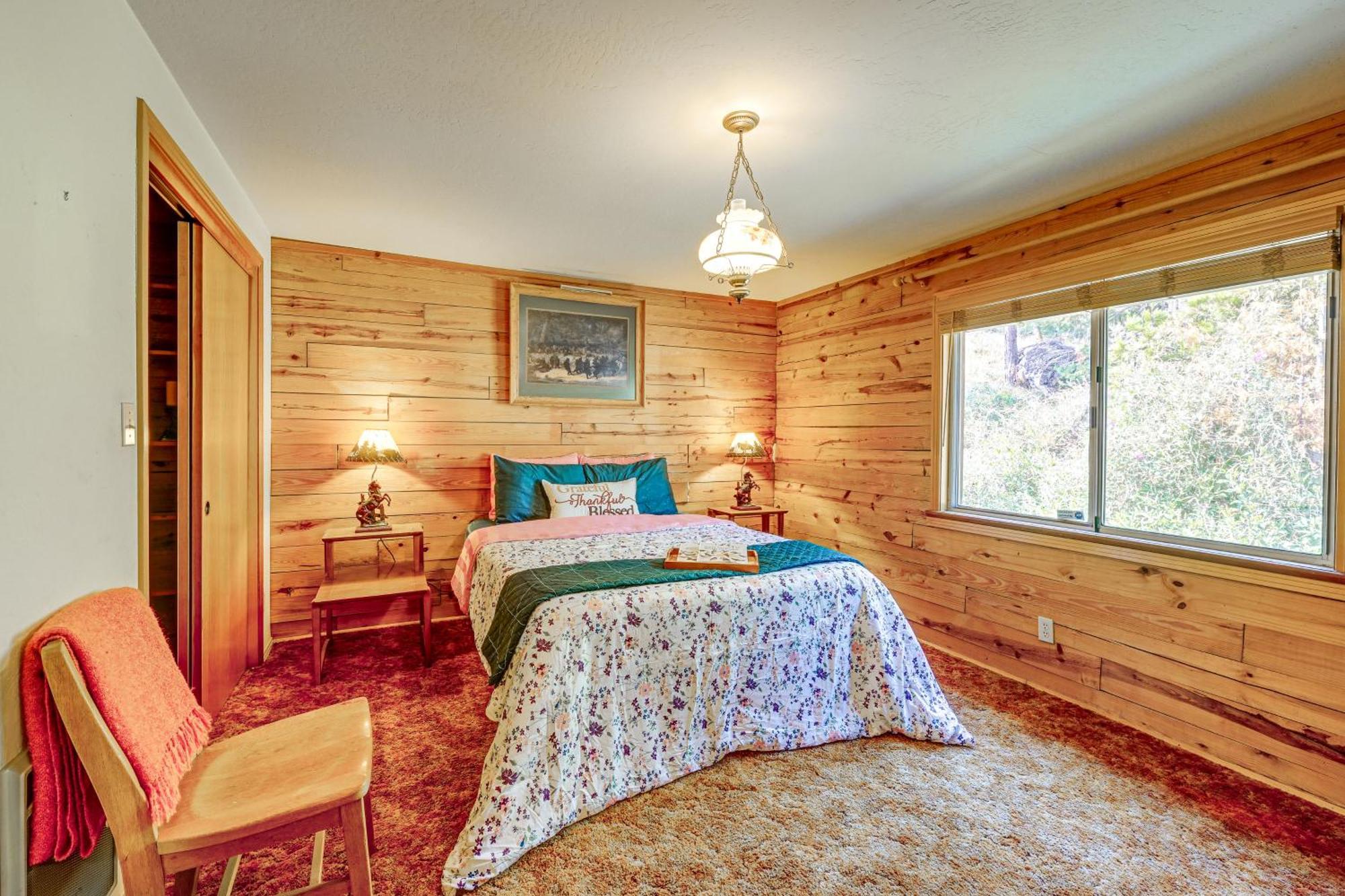 Cozy Family-Friendly Badger Retreat With Fireplace! Екстериор снимка