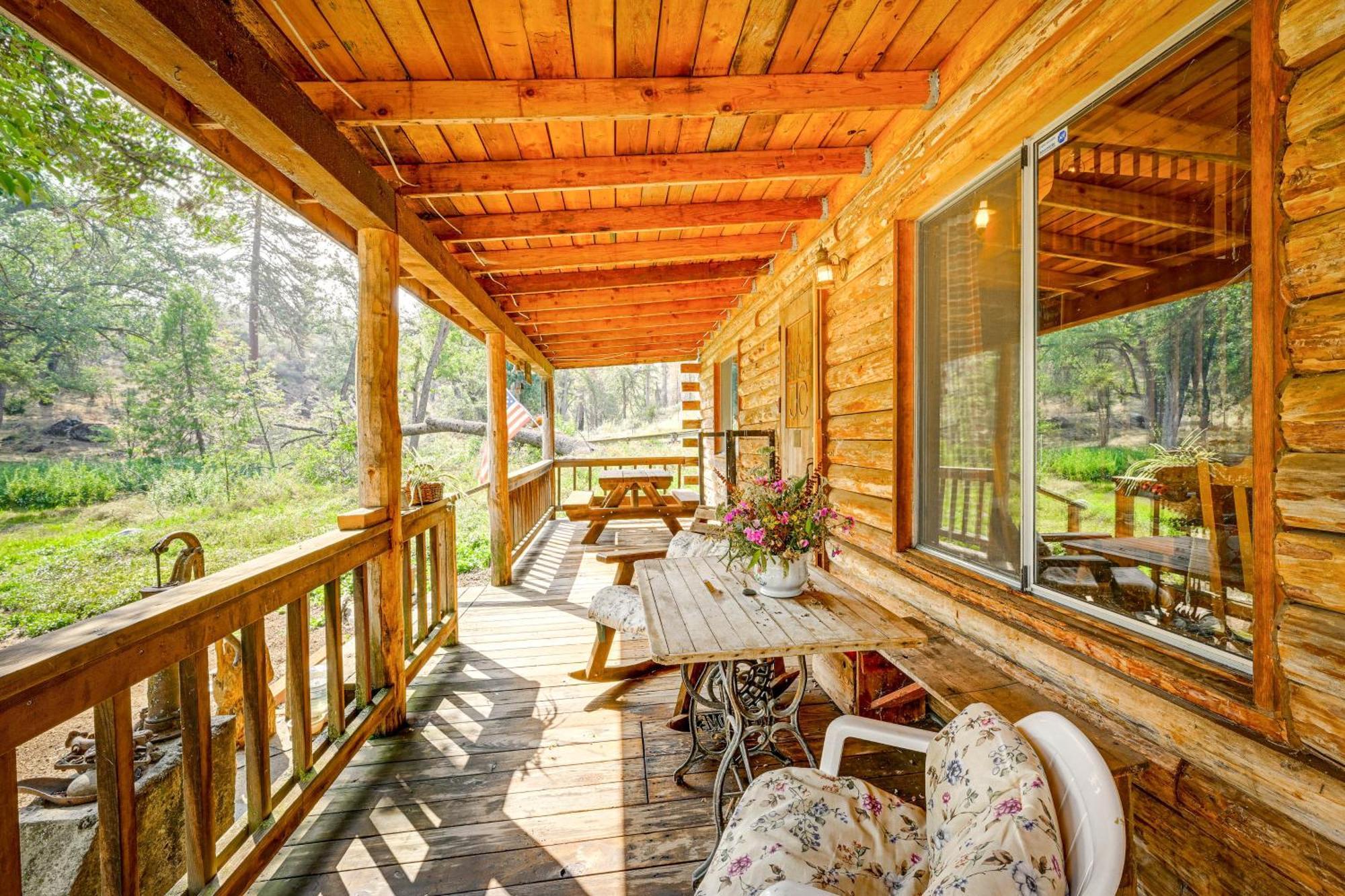 Cozy Family-Friendly Badger Retreat With Fireplace! Екстериор снимка