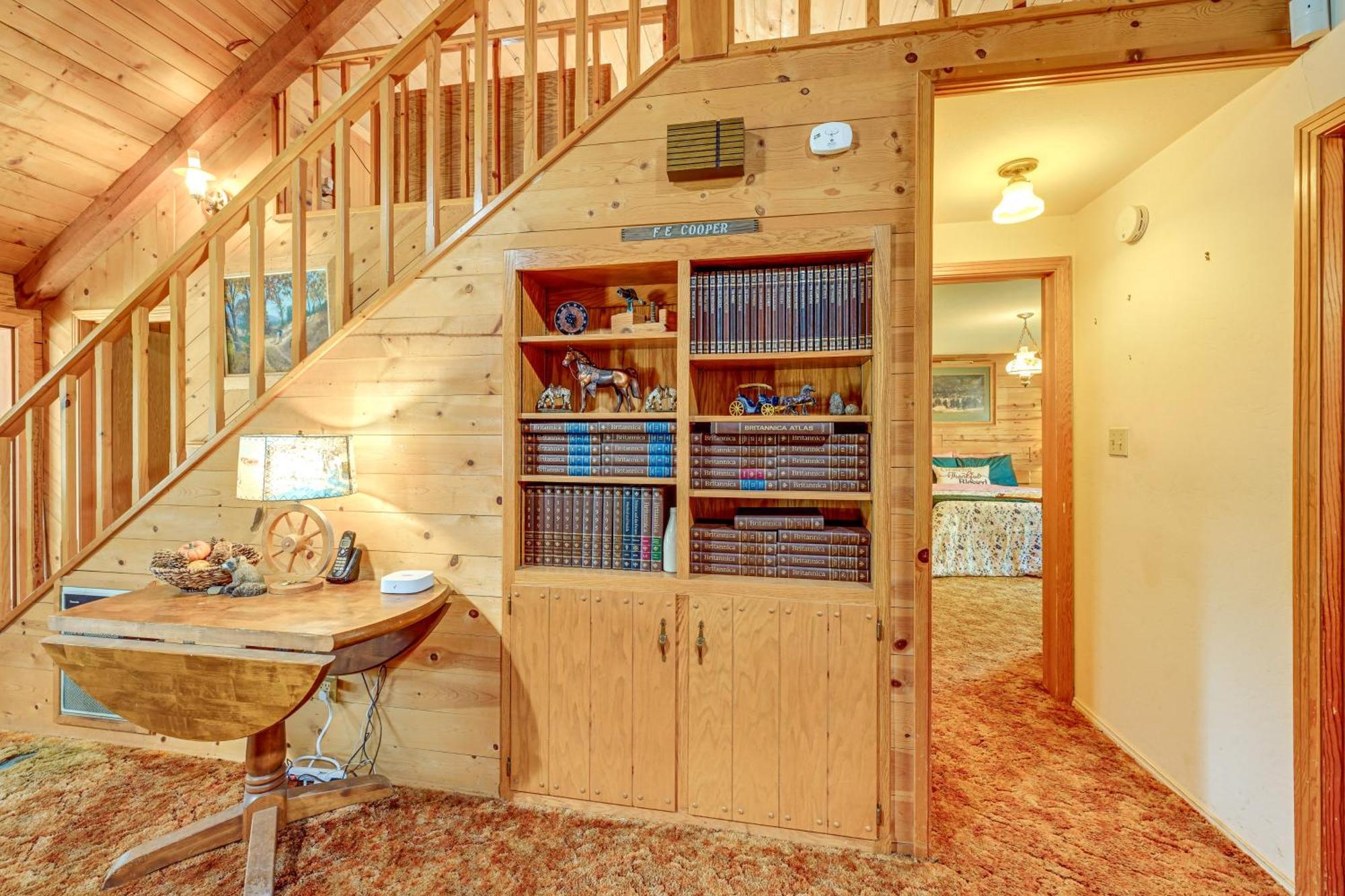 Cozy Family-Friendly Badger Retreat With Fireplace! Екстериор снимка