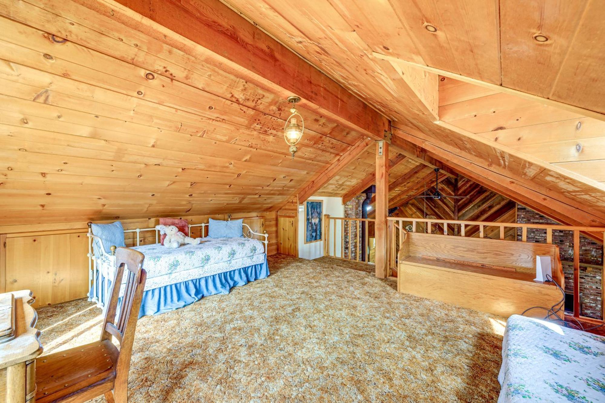 Cozy Family-Friendly Badger Retreat With Fireplace! Екстериор снимка