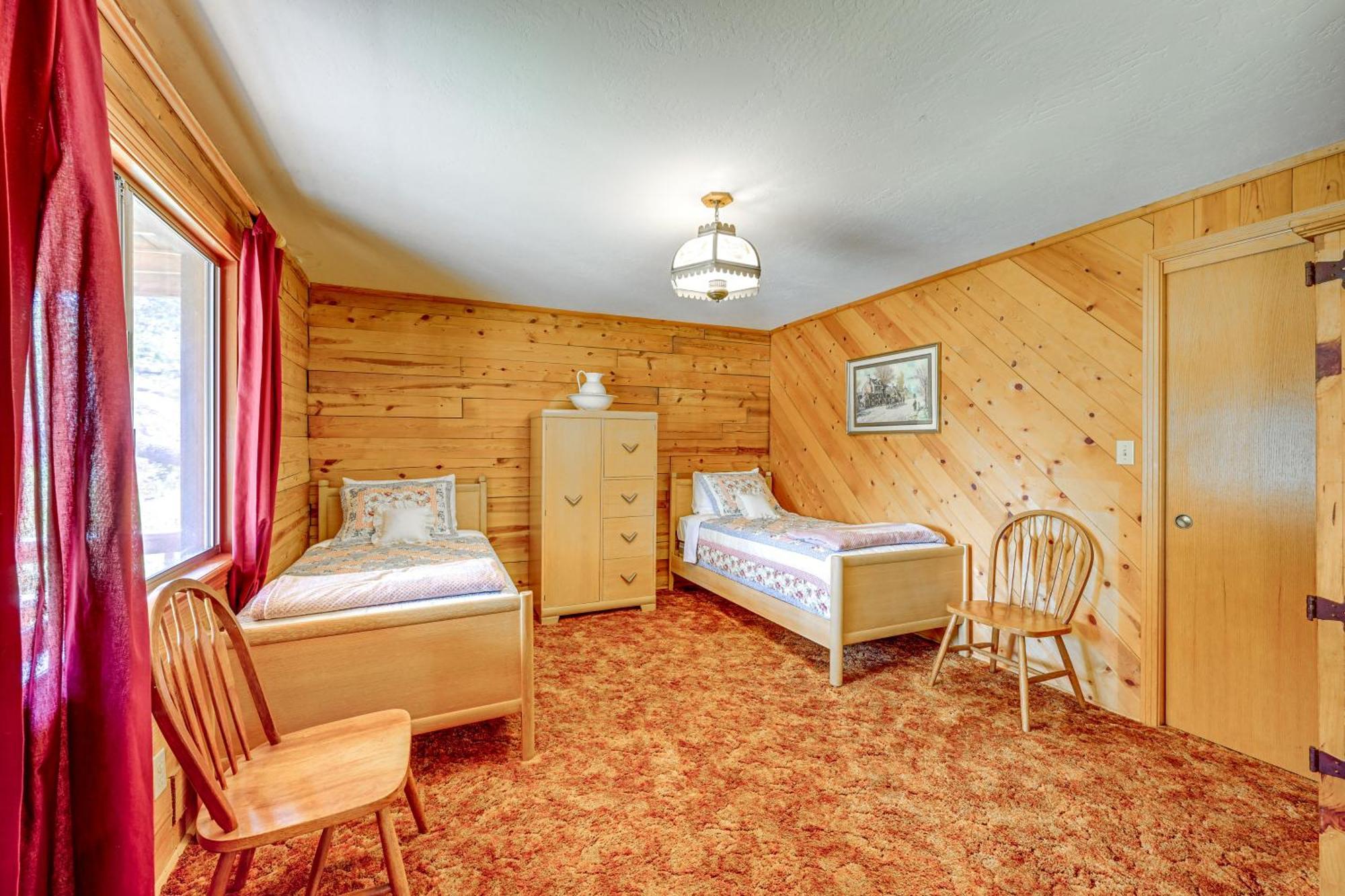 Cozy Family-Friendly Badger Retreat With Fireplace! Екстериор снимка