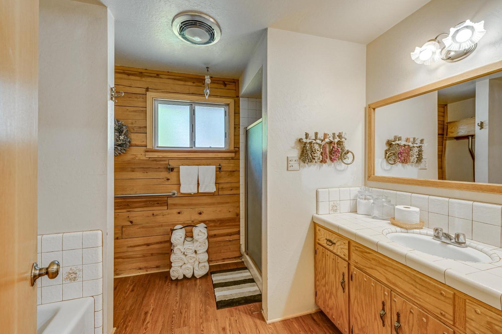 Cozy Family-Friendly Badger Retreat With Fireplace! Екстериор снимка