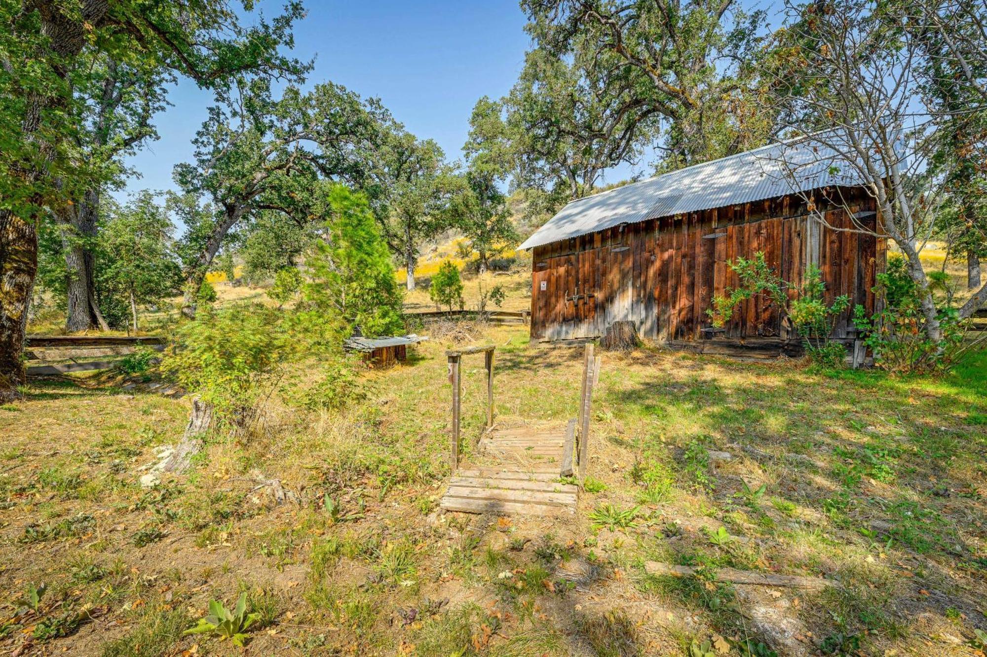 Cozy Family-Friendly Badger Retreat With Fireplace! Екстериор снимка