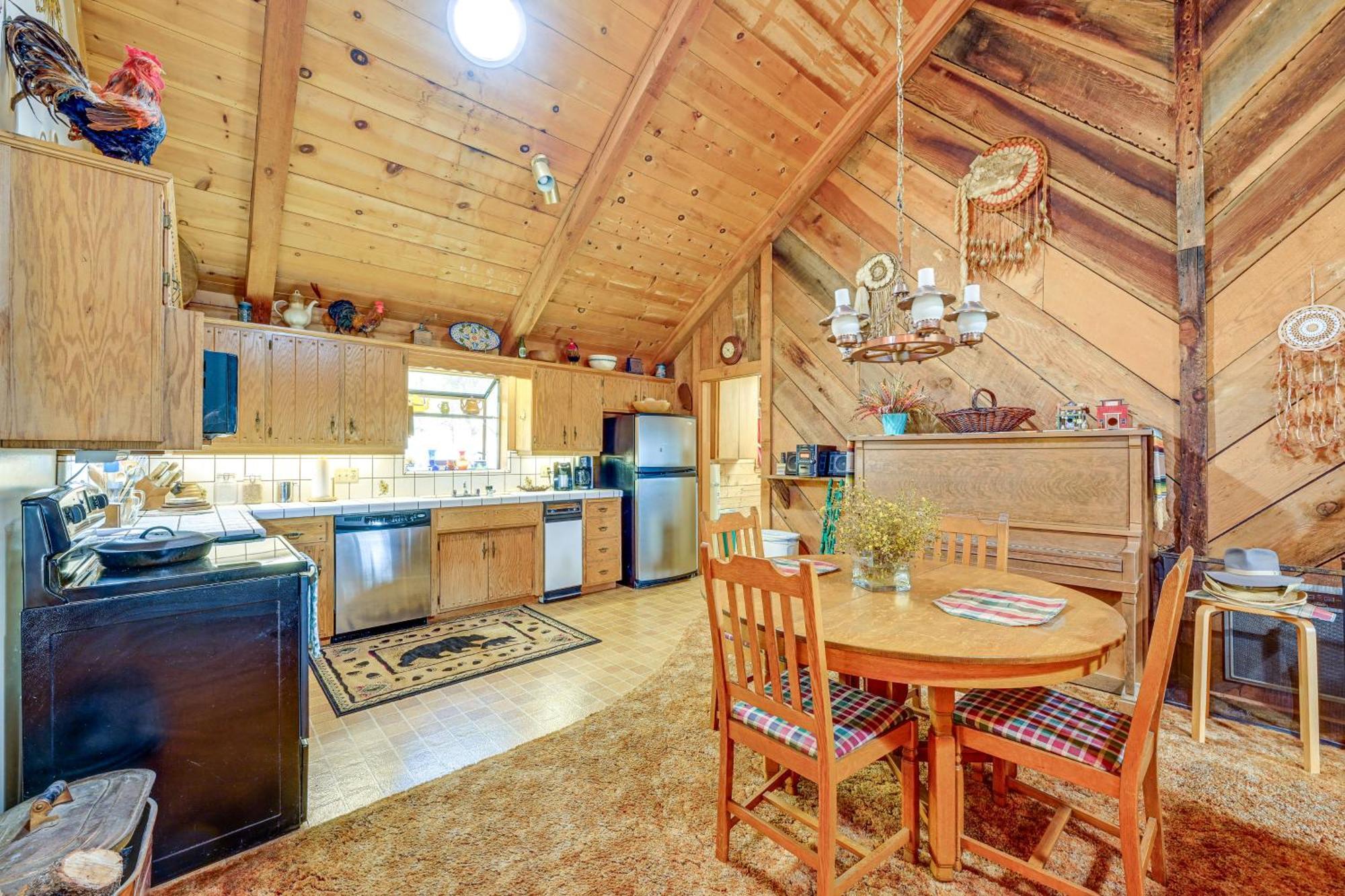 Cozy Family-Friendly Badger Retreat With Fireplace! Екстериор снимка