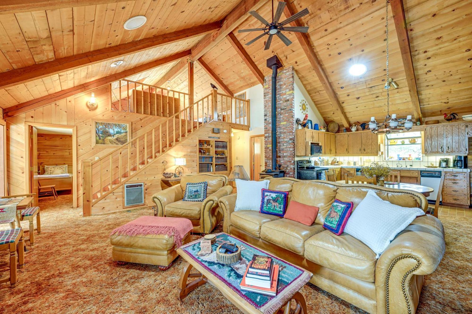 Cozy Family-Friendly Badger Retreat With Fireplace! Екстериор снимка