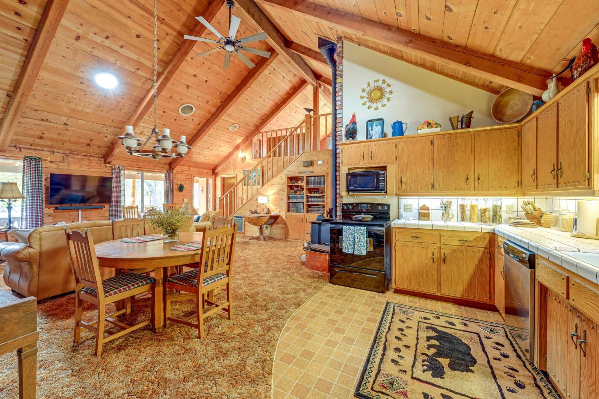 Cozy Family-Friendly Badger Retreat With Fireplace! Екстериор снимка